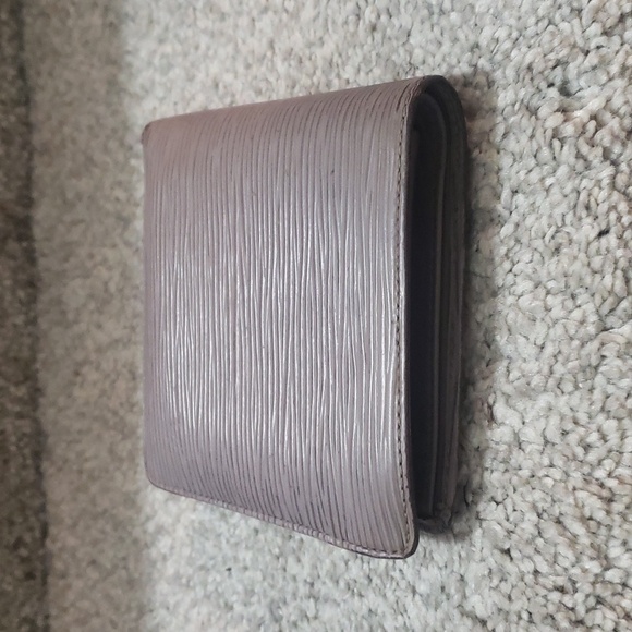 Louis Vuitton Grey Epi bifold wallet Authentic - Picture 6 of 10